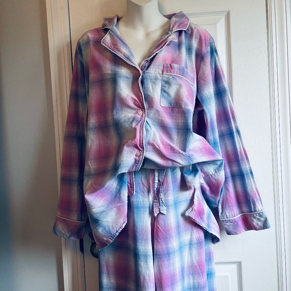 VS pajama set